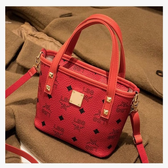 Red or Black Women’s Small Tote Bag NIP - Picture 5 of 14